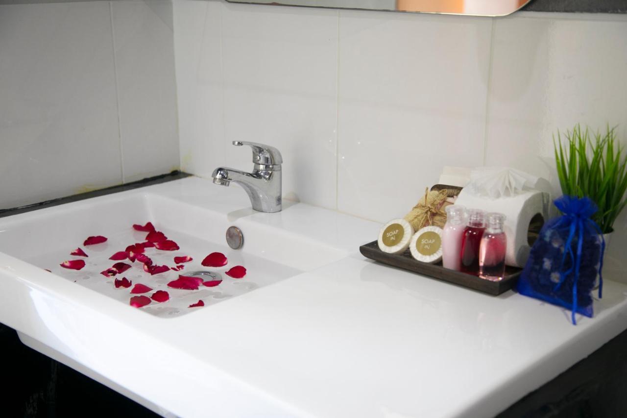 West Key Kamala Apartment Экстерьер фото